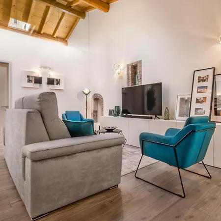 Aparthotel Veronetta Stunning Rooftop With Lift Verona