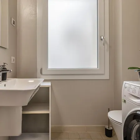 Aparthotel Veronetta Stunning Rooftop With Lift Verona