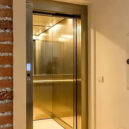 Veronetta Stunning Rooftop With Lift Verona