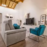 Veronetta Stunning Rooftop With Lift Apartahotel Verona