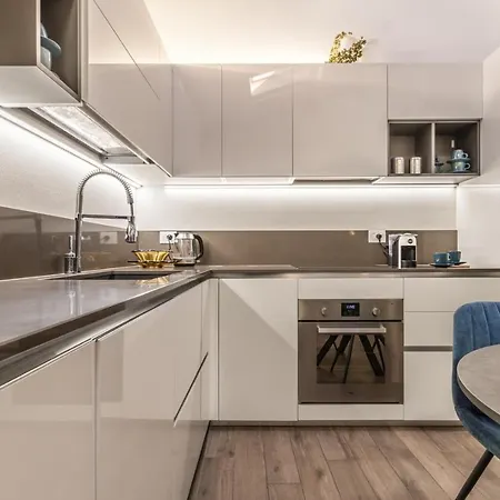 Veronetta Stunning Rooftop With Lift Апарт-отель Верона