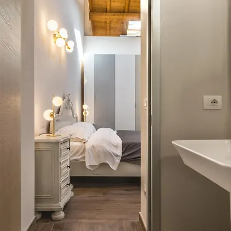 Veronetta Stunning Rooftop With Lift Апарт-отель 4*