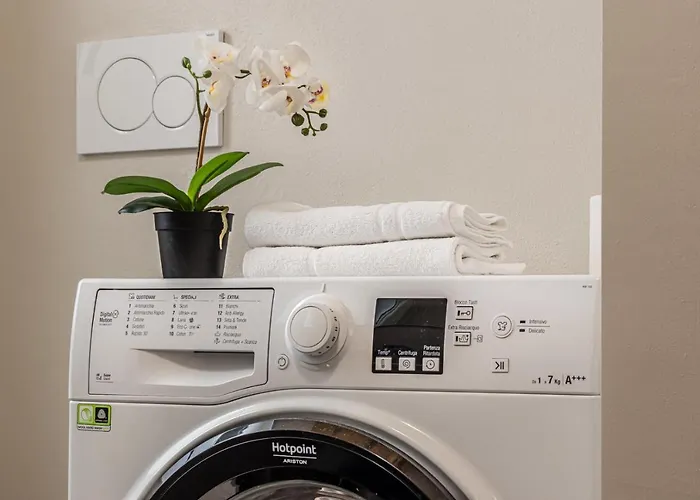 Veronetta Stunning Rooftop With Lift شقة فندقية 4*